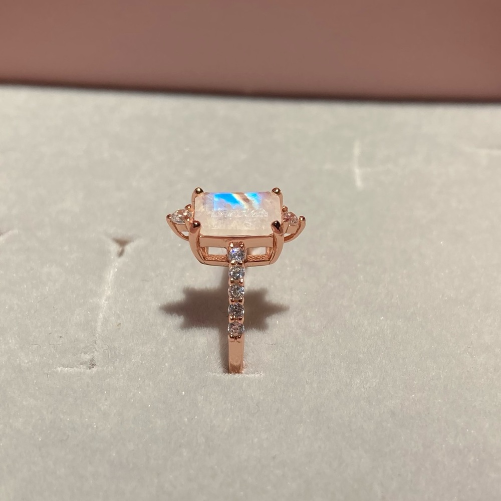 Gorgeous Emerald Cut Moonstone Set White Zircon 14 Rose Gold plating Sz 6 Ring - Picture 7 of 8